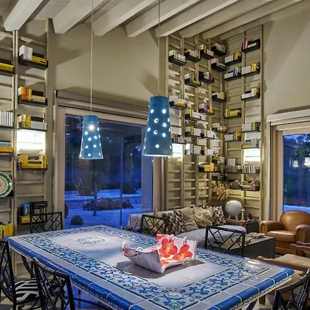 Majoli 9, Emma Vila Noto